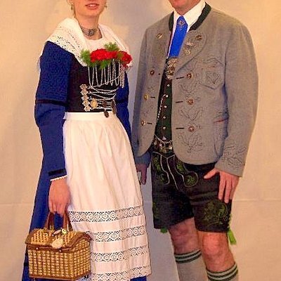Tracht / Dirndl / Lederhose logo