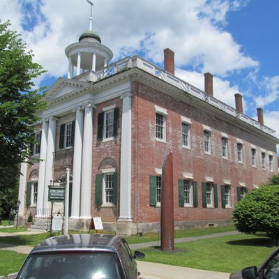 Lenox, Massachusetts logo