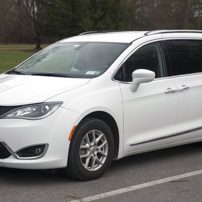Chrysler Pacifica (minivan) logo