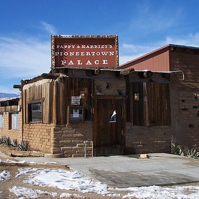 Pappy & Harriet's logo