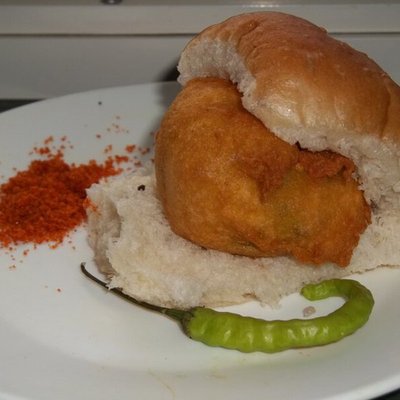 Vada pav
