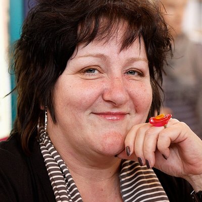 Anne B. Ragde