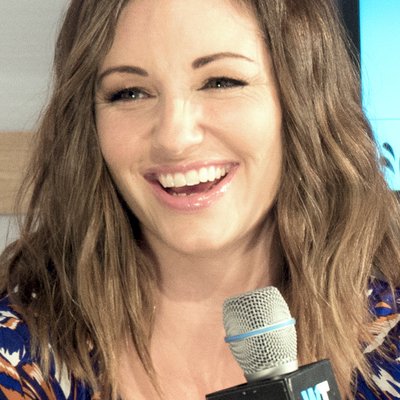 Bianca Kajlich logo