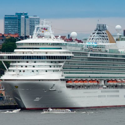 MS Azura