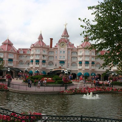 Disneyland Hotel (Paris) logo