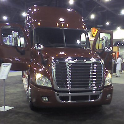 Freightliner Cascadia logo