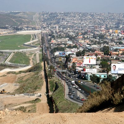 Mexico–United States border logo