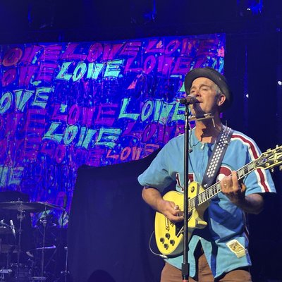G-LOVES logo