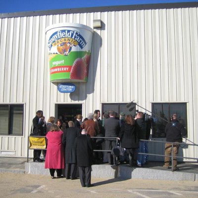 Stonyfield Farm logo