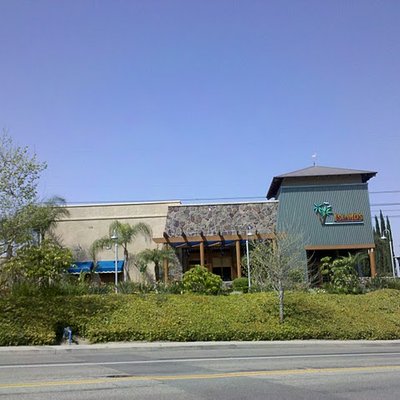 Islands (restaurant) logo