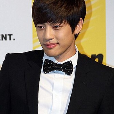 Seven (Korean singer)