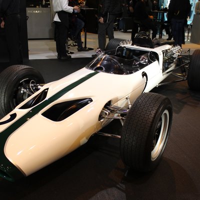 McLaren M2B