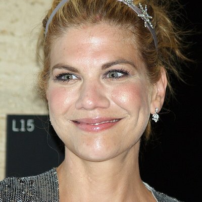 Kristen Johnston logo