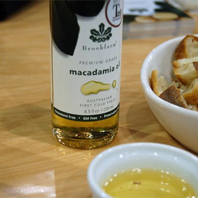 Macadamia oil