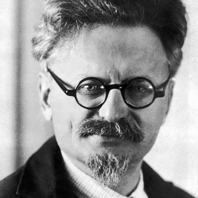 Trotskyism logo