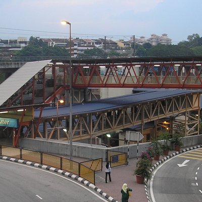Mid Valley Komuter station