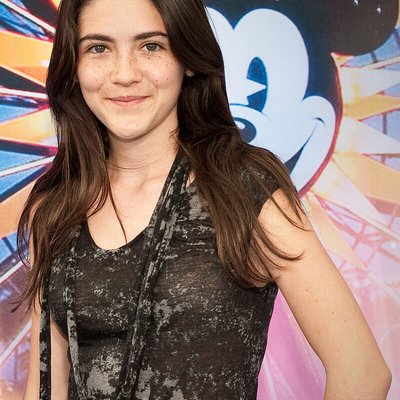 Isabelle Fuhrman logo