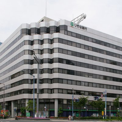 FM802