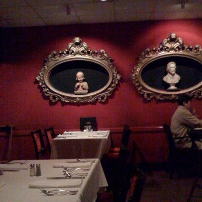 Bern's Steak House logo