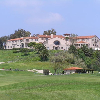 Riviera Country Club logo